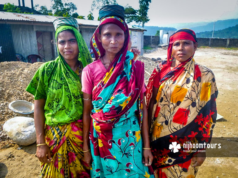 Bangladeshi women in colorful saries