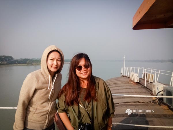 Angel Di Yong and Gan Hui Hoon on Rocket paddle steamer