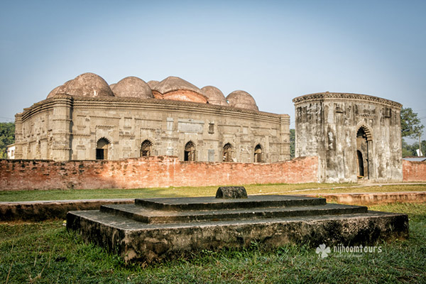Chhoto Sona Mosque in Gaur Chhoto Sona Mosque in Gaur