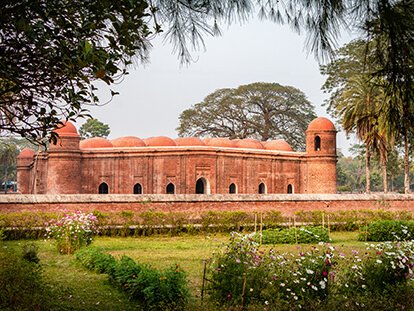 A photo of Chunakhola Mosque at Bagerhat on Dhaka and Bagerhat Tour in Bangladesh